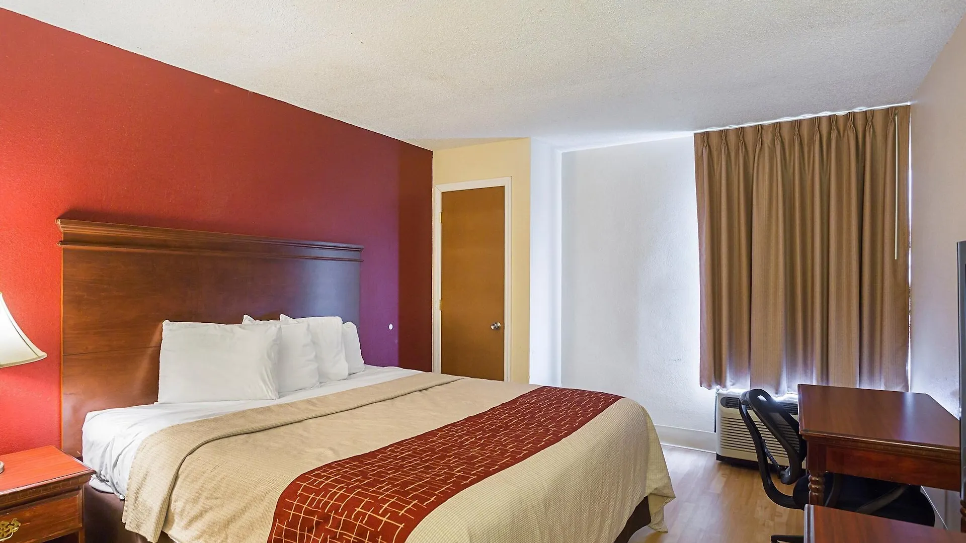 Red Roof Inn Nashville - Music City 2*,  USA
