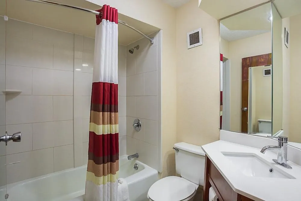 Red Roof Inn Nashville - Music City 2*,